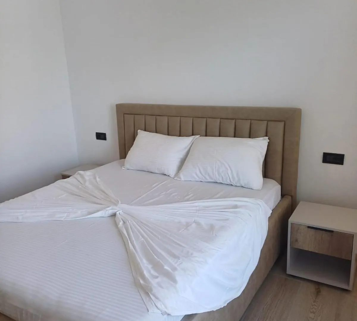 Villa Vila Donald Borş Arnavutluk