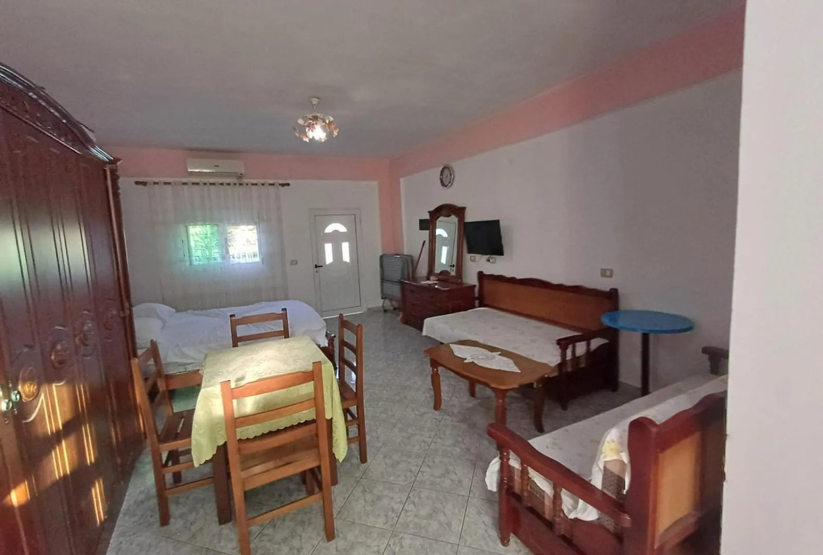 Vila Donald Borş Villa